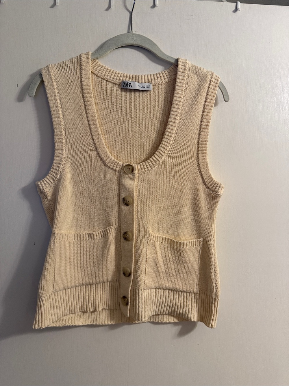 Zara Cream Button-Front Knit Vest with Pockets